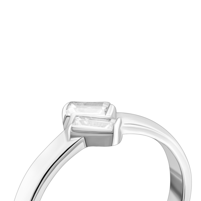 Серебряное кольцо с фианитами.Артикул UG5SZDR03061